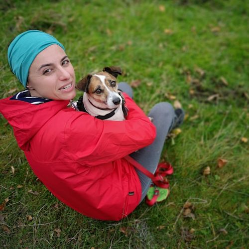 María Mateos with the dog