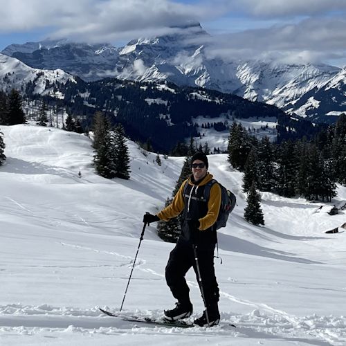 Pablo Barge skiing